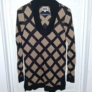 Mud Pie V-Neck Sweater with Black and Tan Diamond Pattern